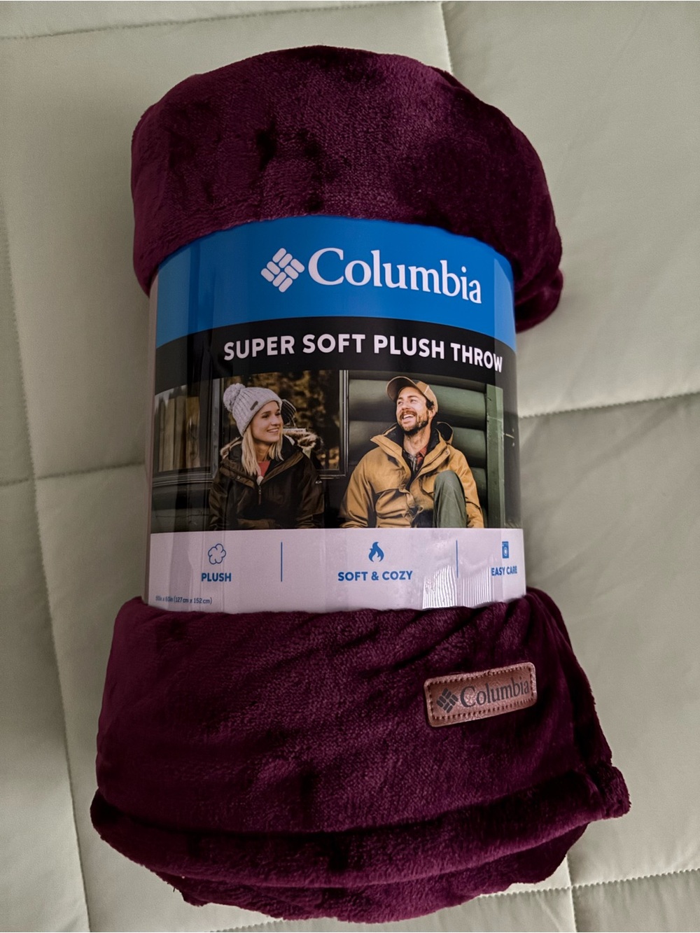 Columbia Super Soft Plush Throw - Deep Plum